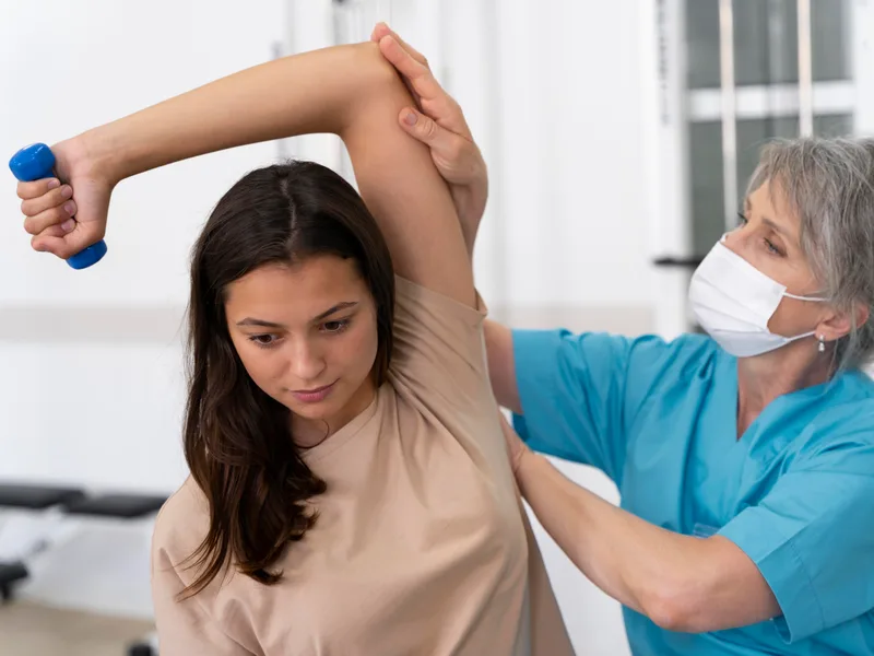 Mountain Creek Chiropractic treating rotator cuff injury in Red Bank